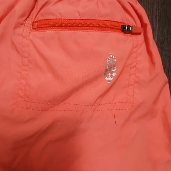 Coral Women's Shorts Free Peaple Muvenment. - Picture 3 of 6